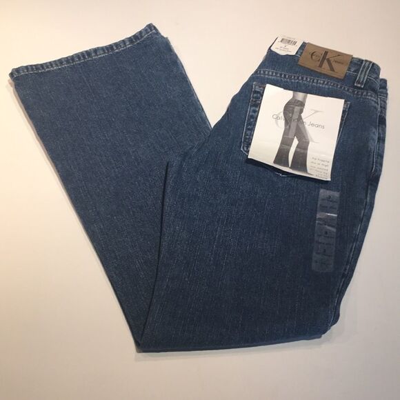 Calvin Klein Flare Leg Jeans - New with Tags - Size 3 - Picture 7 of 9